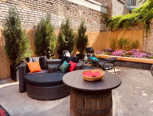 Entspannung zwischen den Übestunden im Pianohof der Stimmgabel in Mannheim